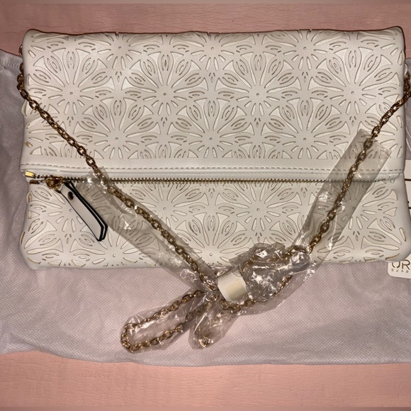 Urban Expressions White Floral Clutch with Gold Chain - Picture 1 of 4